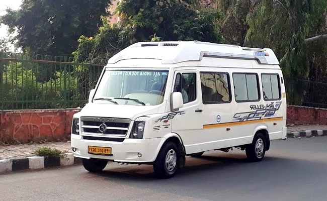 tempo traveller service in kanpur